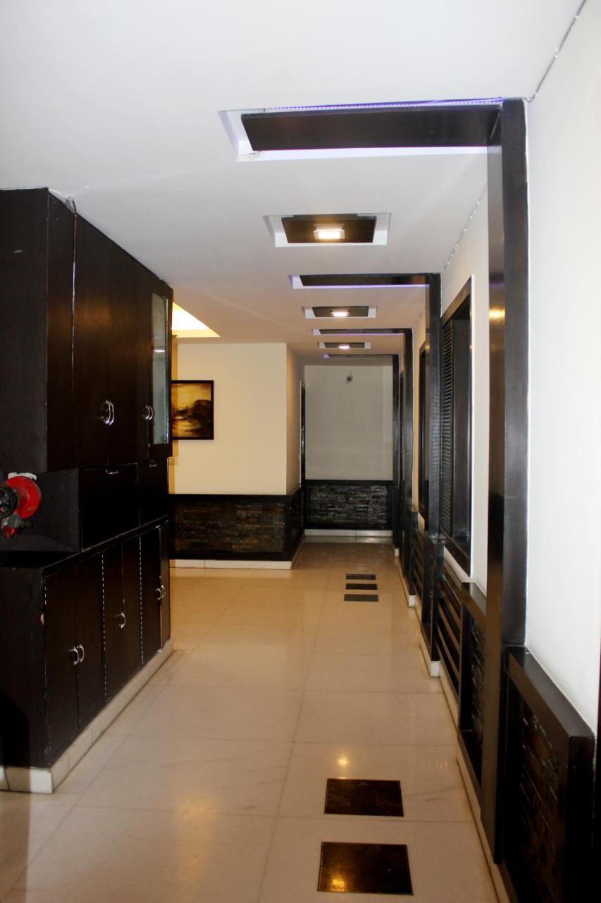 Hotel Aman Deluxe Nueva Delhi Exterior foto